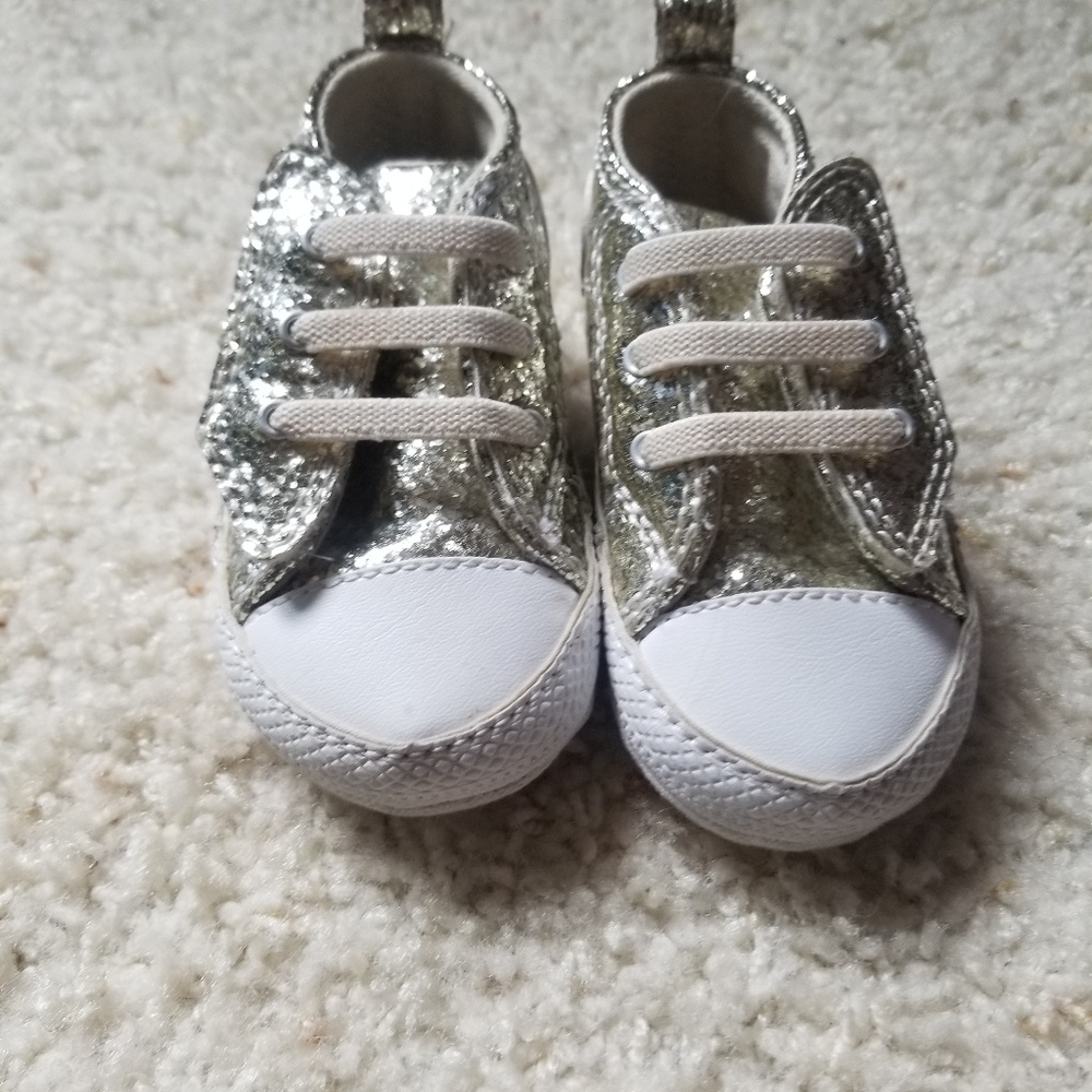 Gold converse